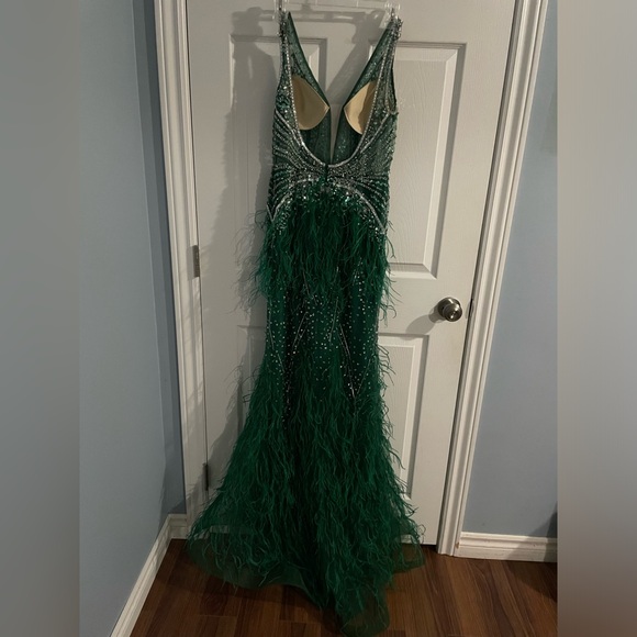 Prom dress - Picture 3 of 4